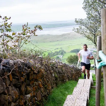 Отель Strandhill And 4*