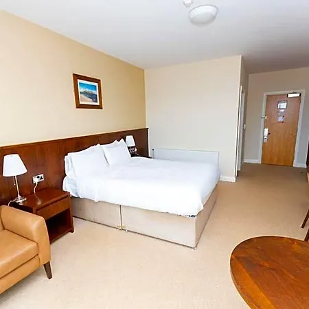 Strandhill Boutique Hotel Lodge And Suites 4*