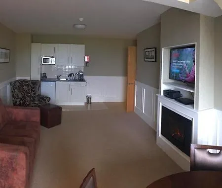 Отель Strandhill Boutique Hotel Lodge And Suites 4*