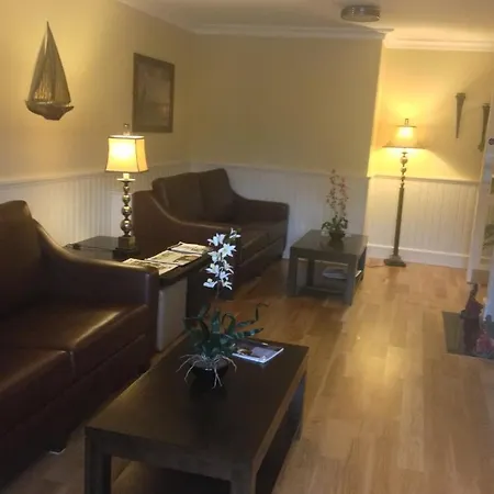 Отель Strandhill Boutique Hotel Lodge And Suites 4*
