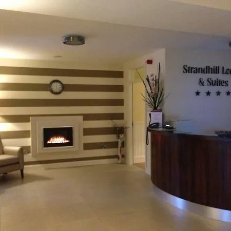 Strandhill Boutique And 4*