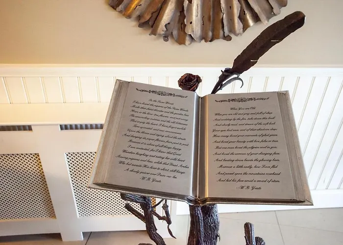 Strandhill And Boutique 4*